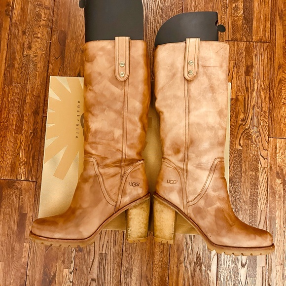 ♥️Uggs JosieII leather and convertible👢👢 - Picture 4 of 8